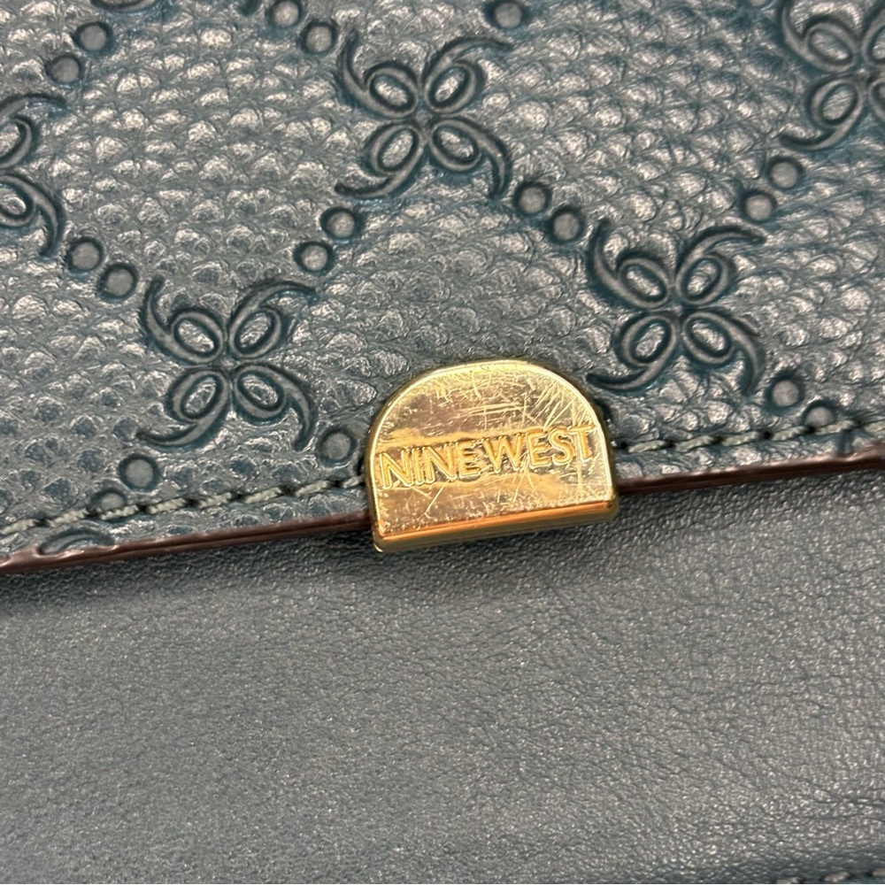 Nine West Green Crossbody Clutch Purse - Picture 6 of 6